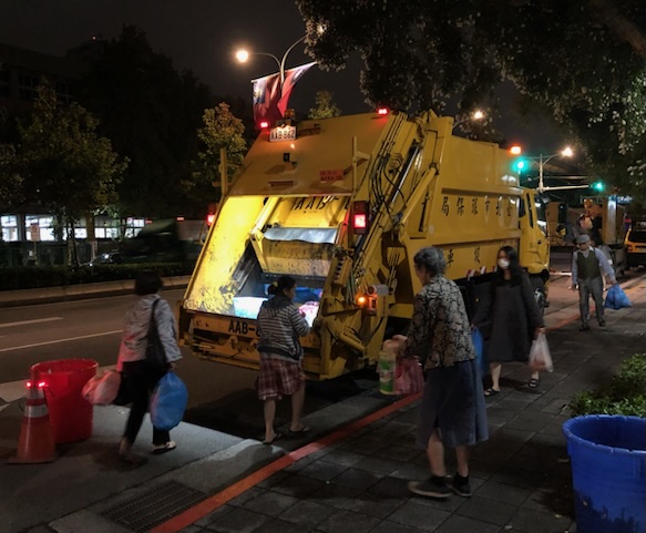 From Musical Garbage Trucks to Garbage Consciousness in Taiwan